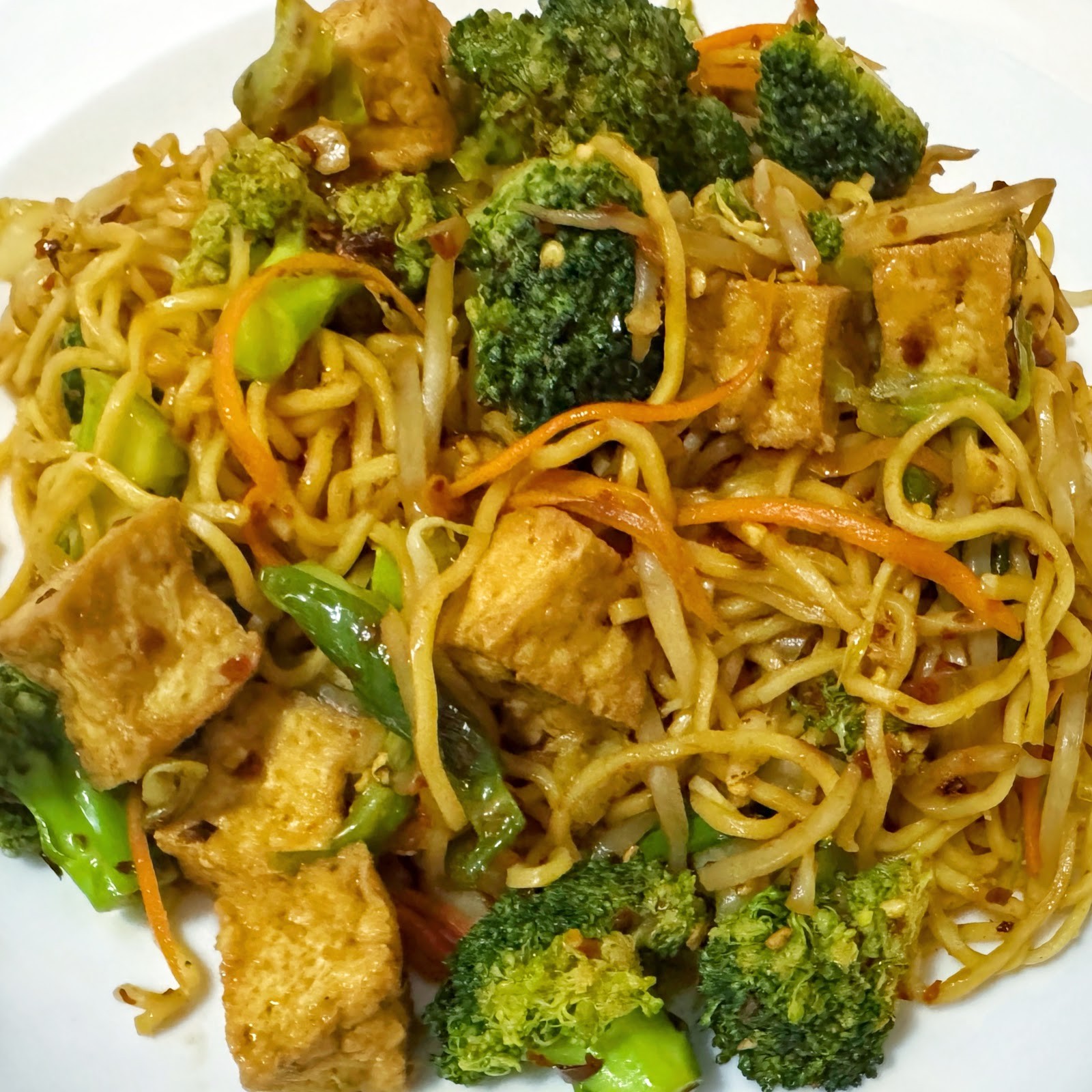 SAMATA THAI VEGAN HOUSE: food & drinks