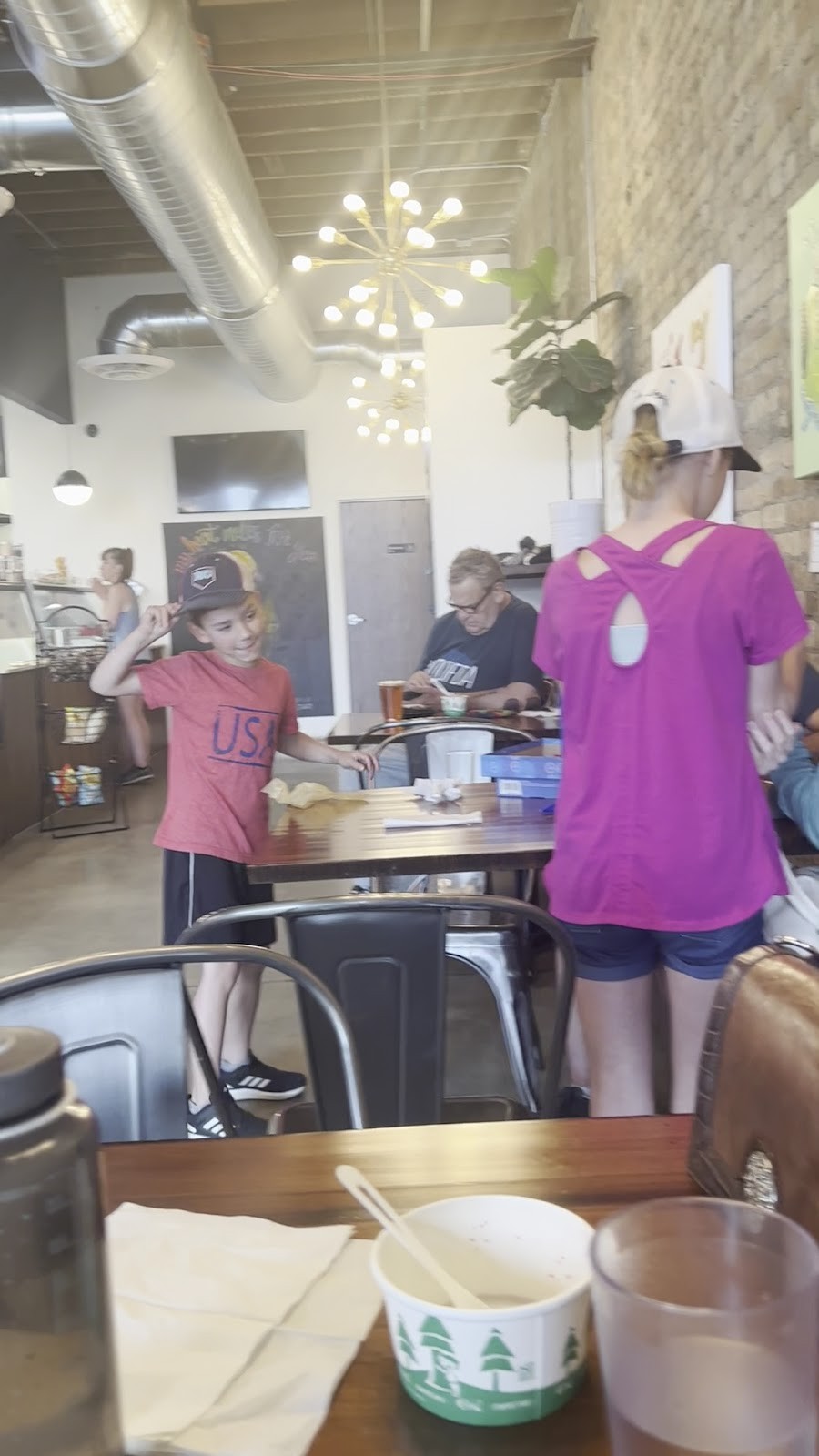 Fletcher's Ice Cream & Cafe: the place