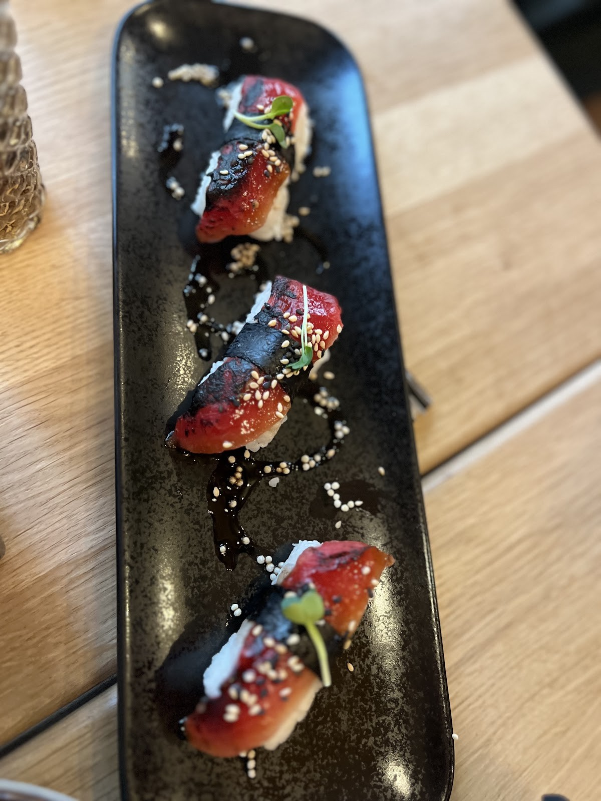 Bloom Sushi Marais: food & drinks