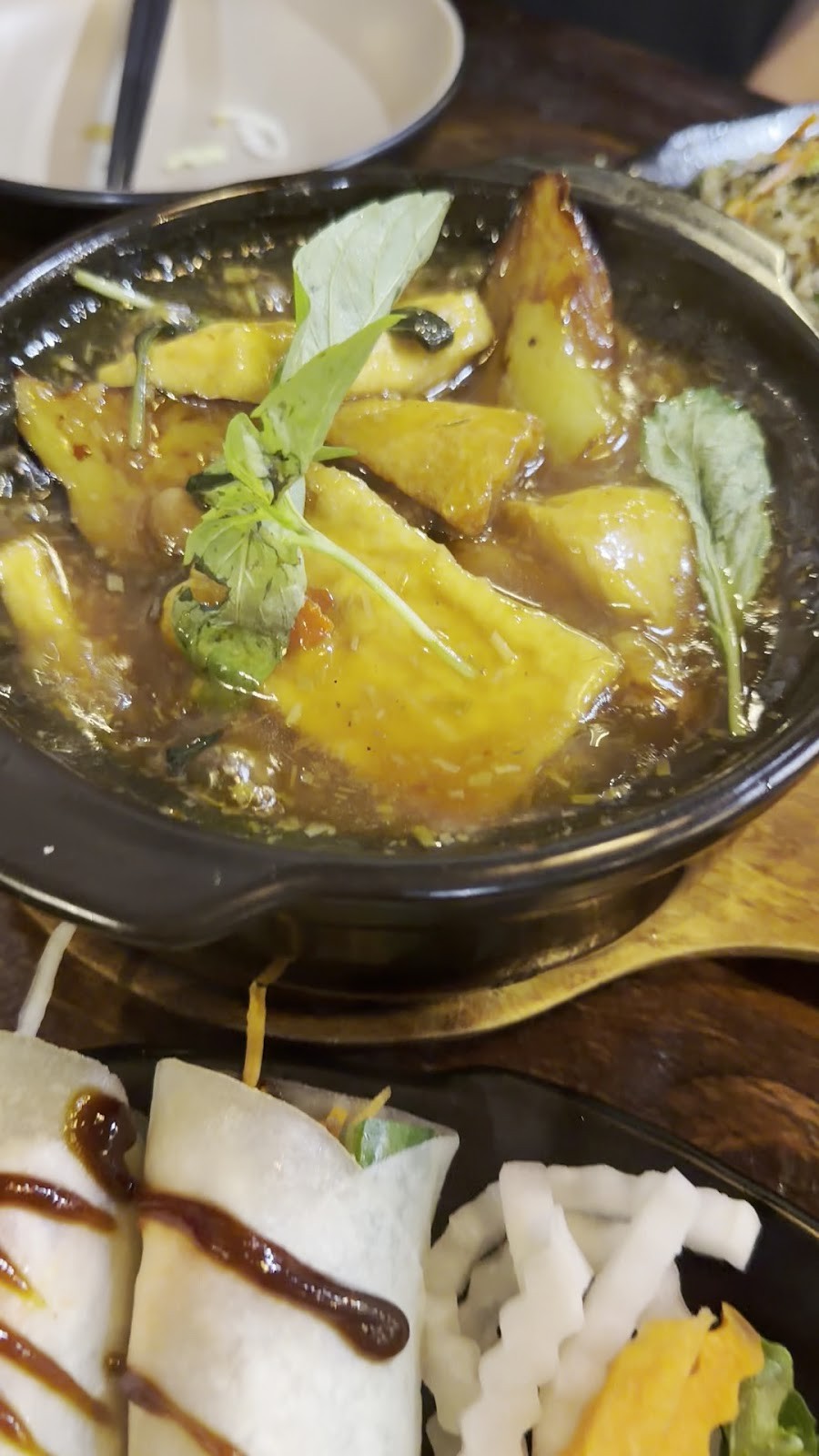 Vina Vegan Restaurant: food & drinks
