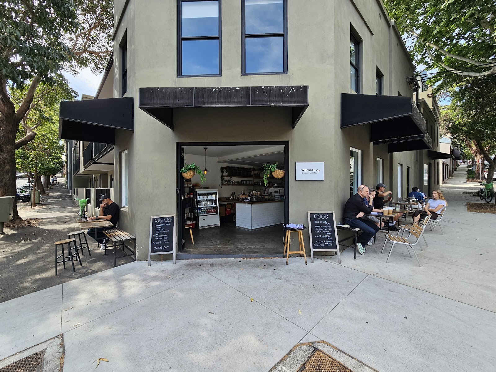 Wilde and Co: the place