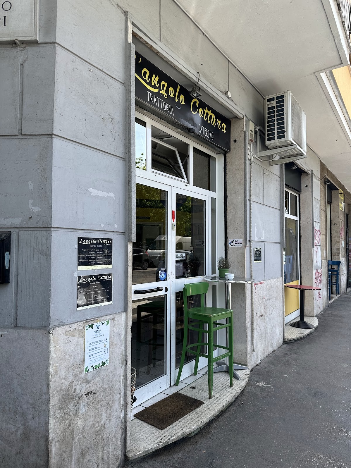 L' Angolo Cottura Trattoria Roma: the place