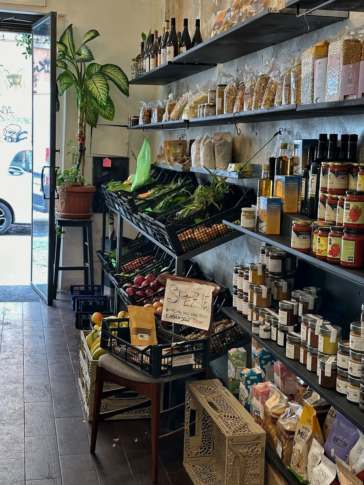 Rumi Bottega Organica: the place
