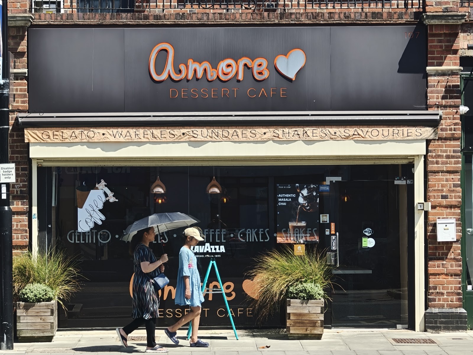 Amore Dessert Cafe: the place