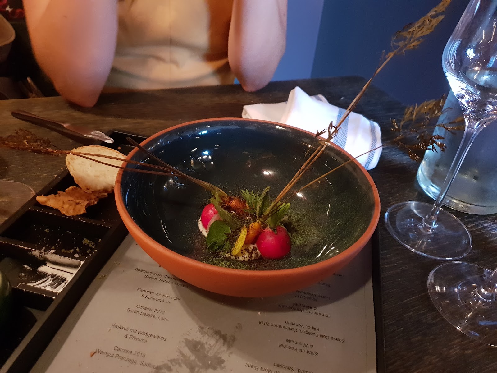 SEVEN SWANS: food & drinks