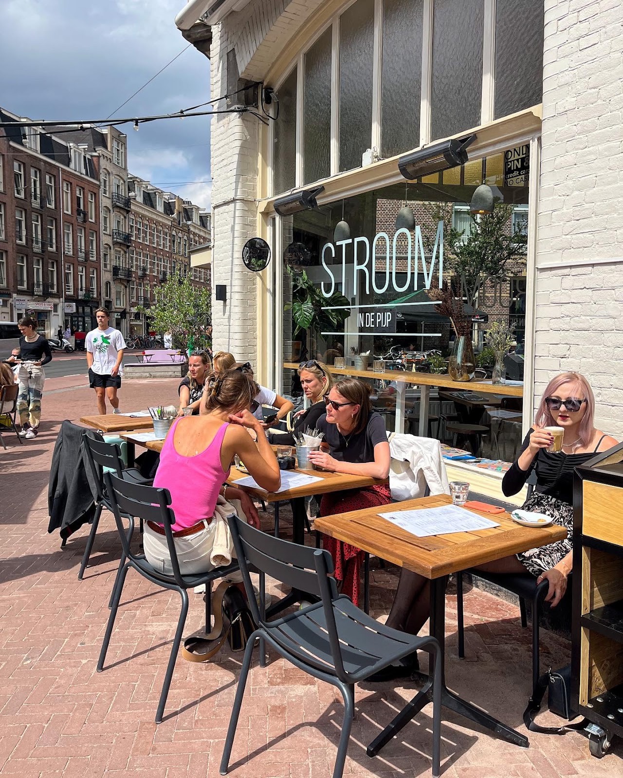STROOM in de Pijp: the place