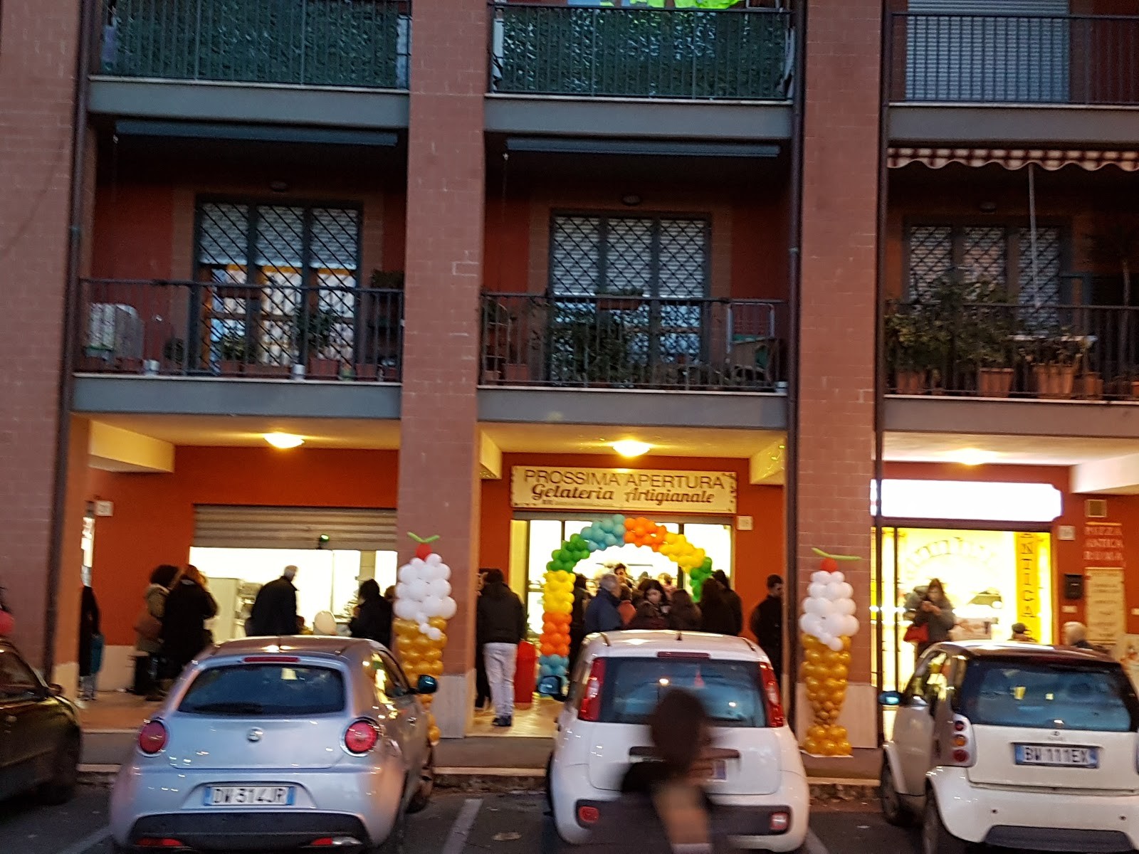 La Corona Gelateria Naturale: the place