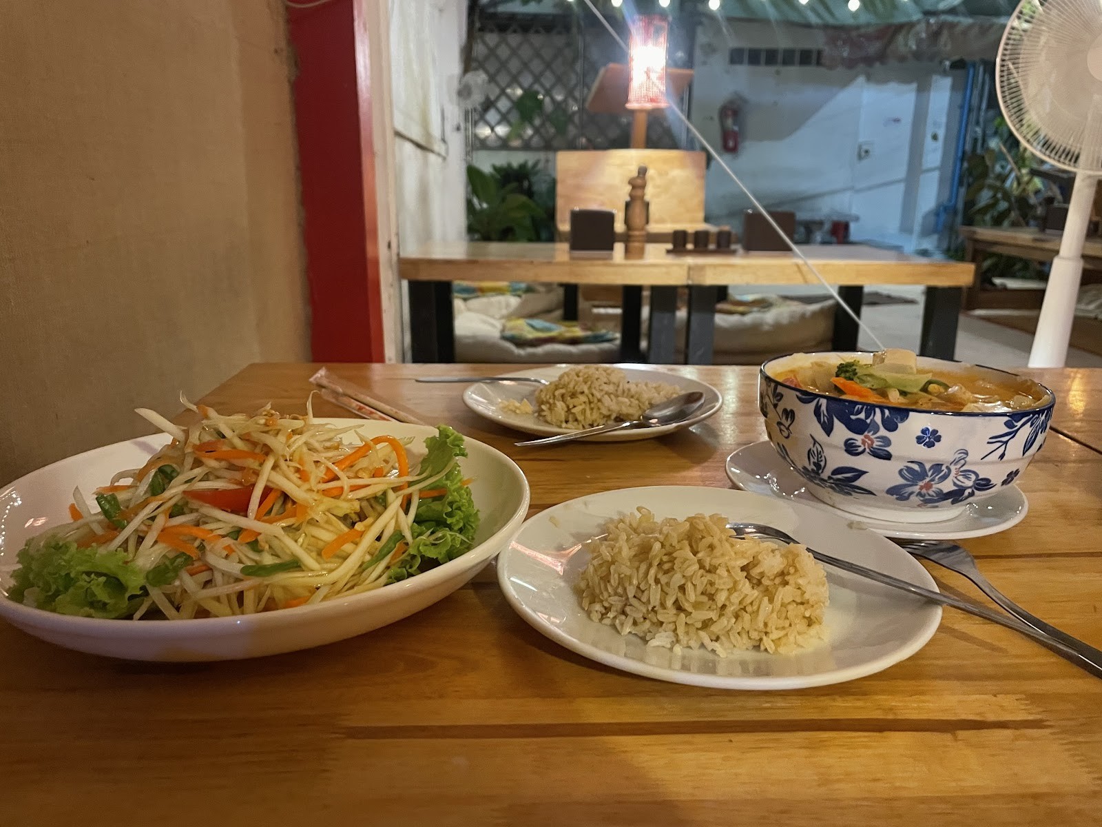 Ethos Vegetarian & Vegan Restaurant: food & drinks