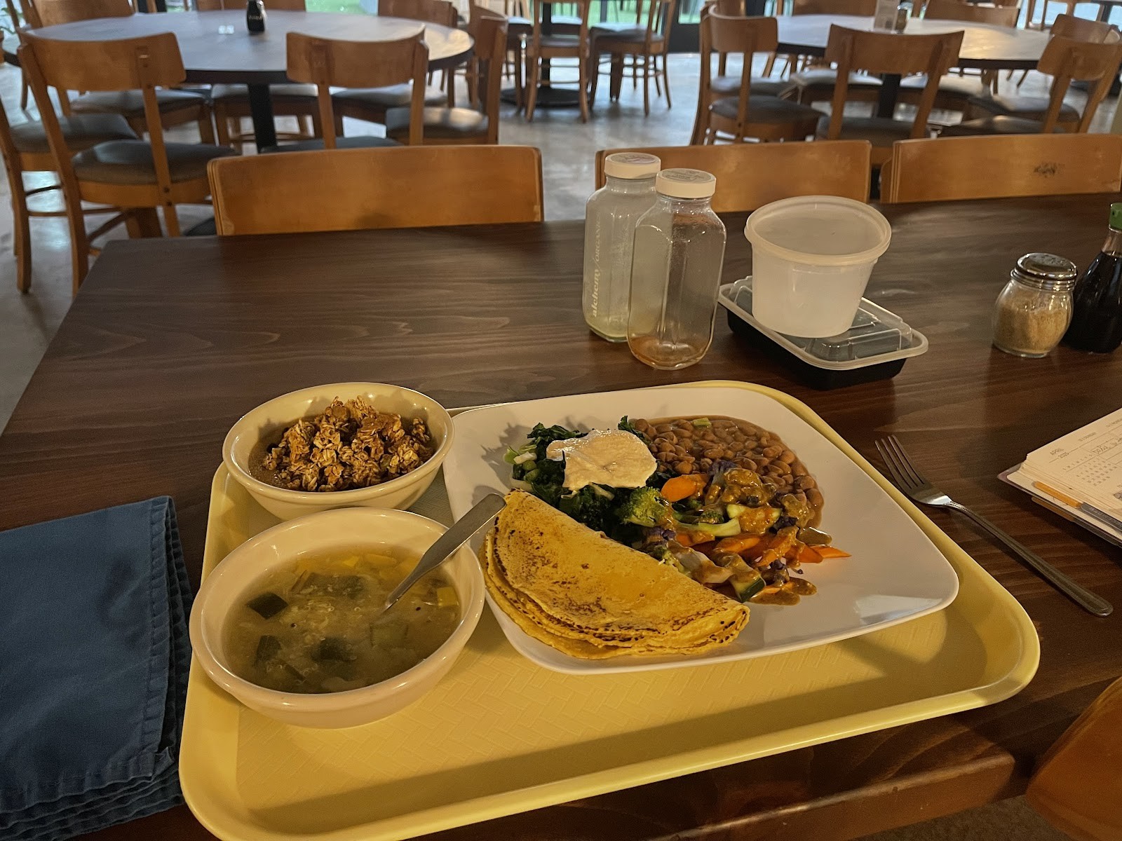Casa de Luz East: food & drinks
