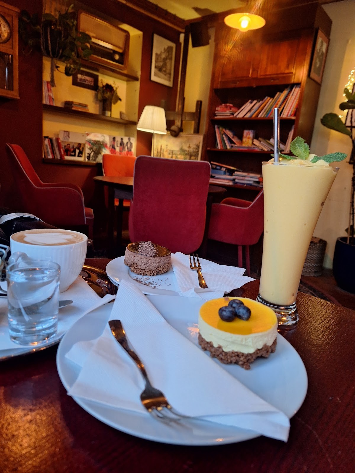 Kavárna & bistro Blatouch: food & drinks