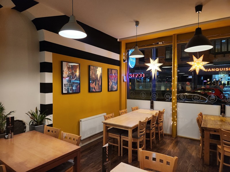 Damas Cafe and Eatery: photo