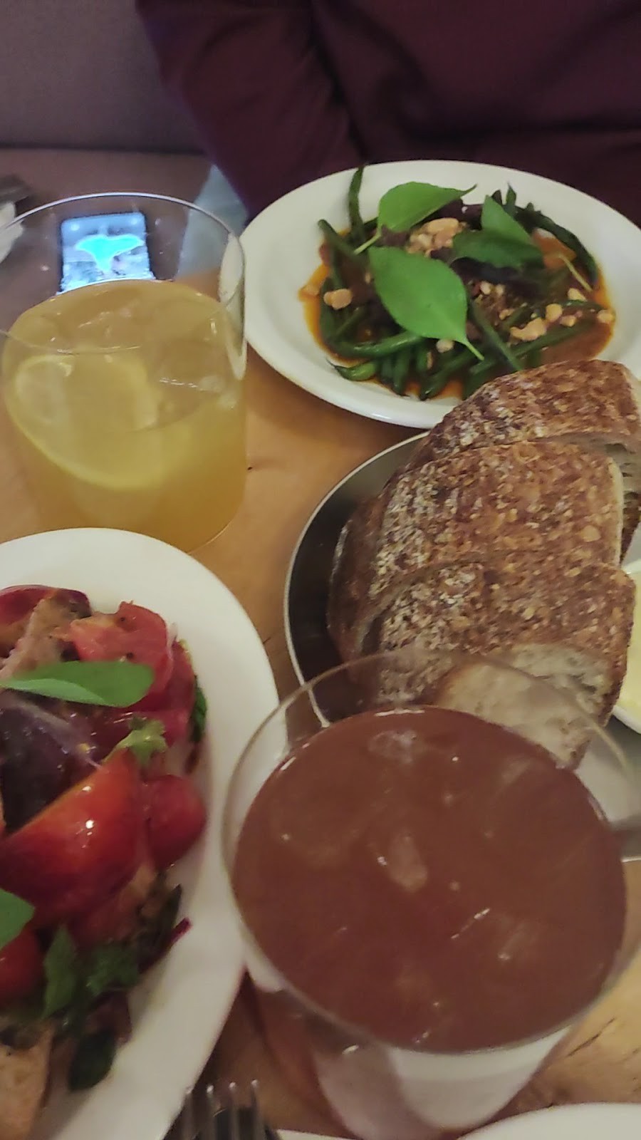 Peaches: food & drinks