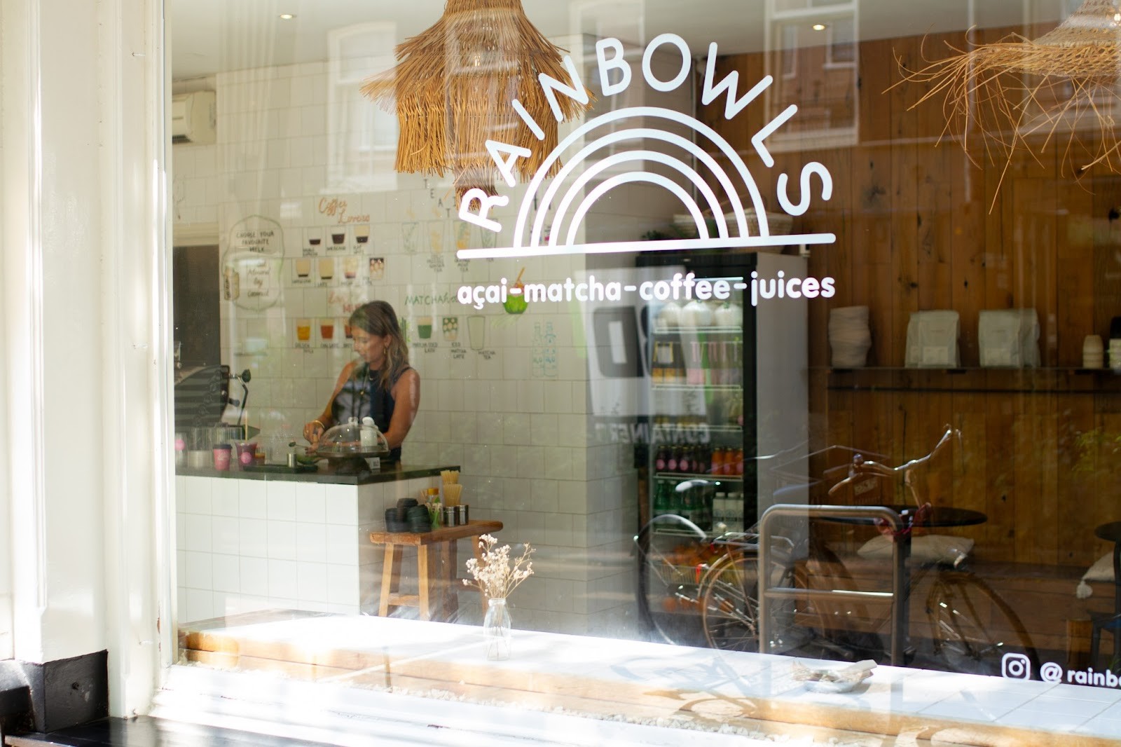 Rainbowls Amsterdam: the place