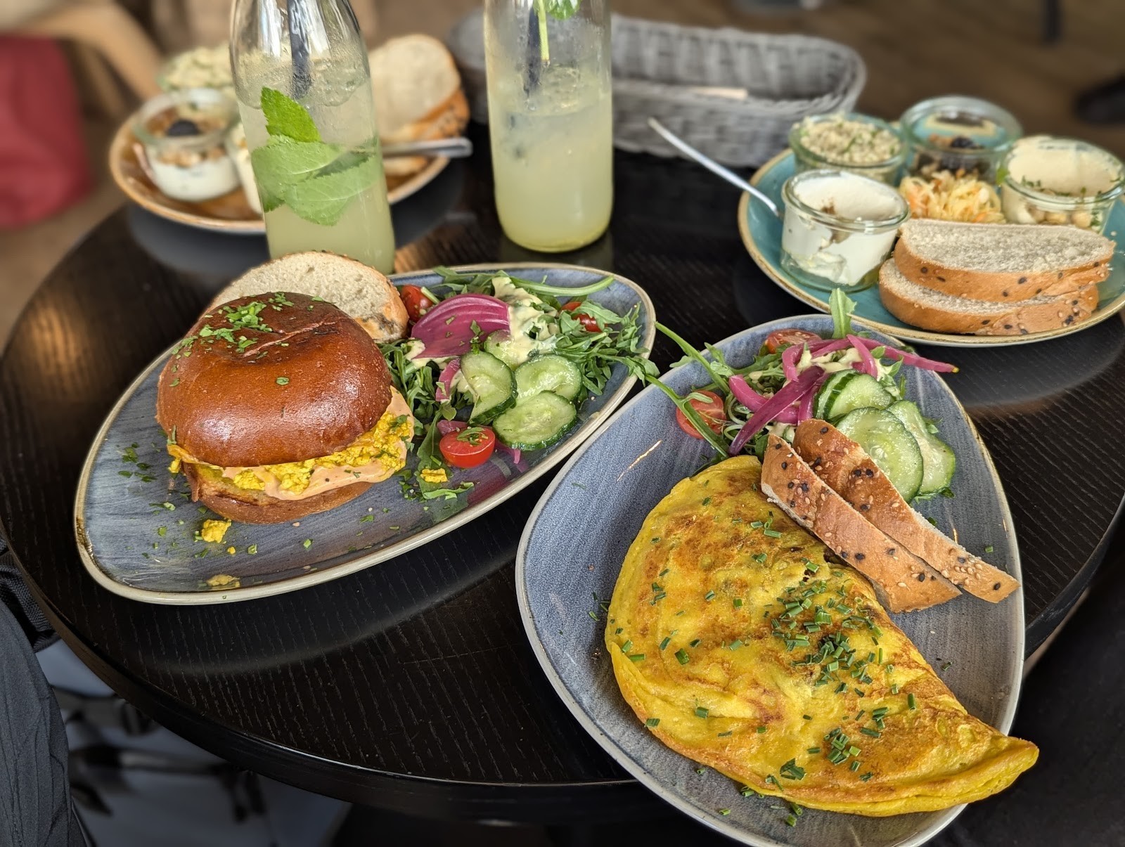 Life Deli: food & drinks