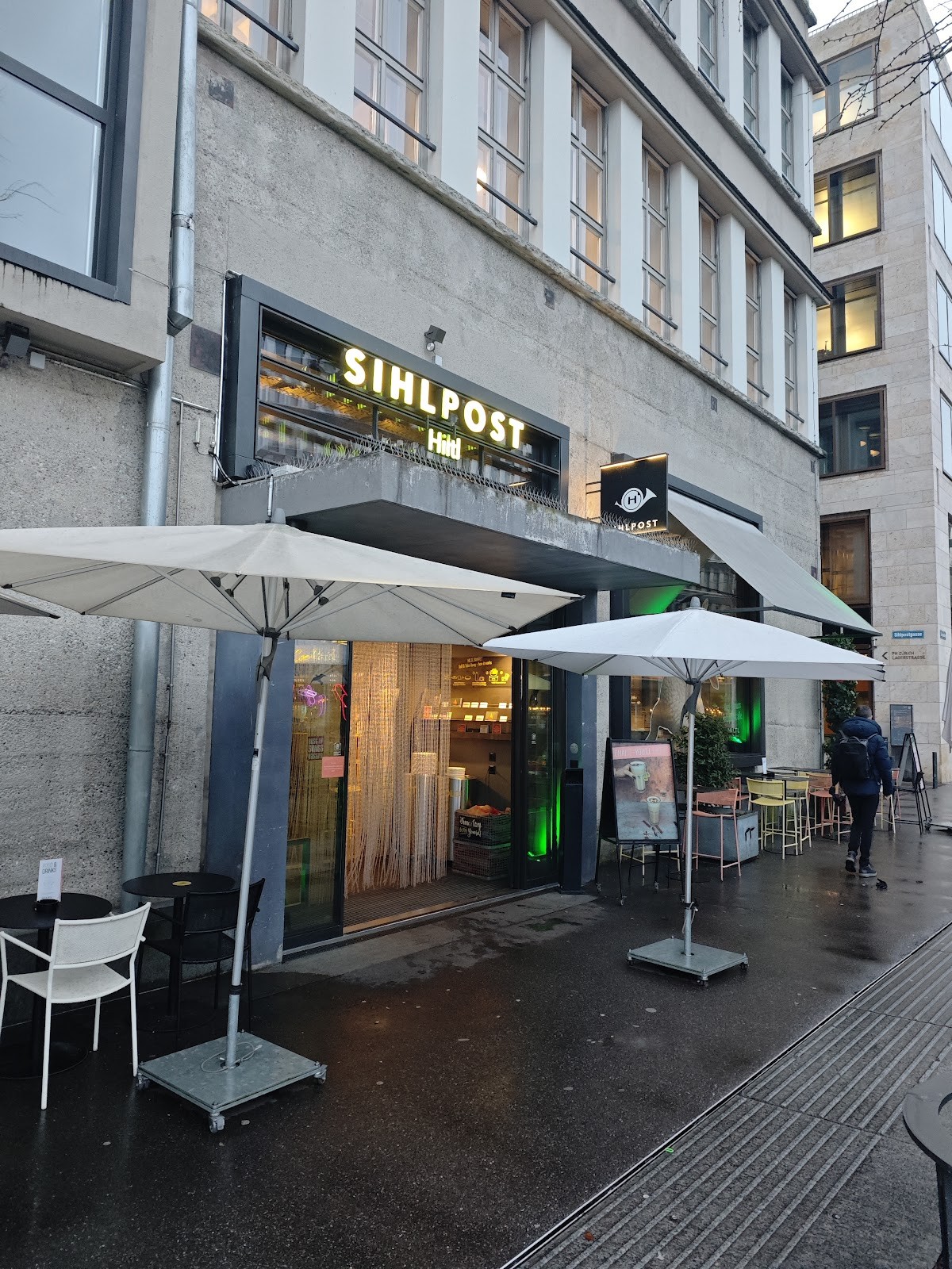 Hiltl Sihlpost: the place