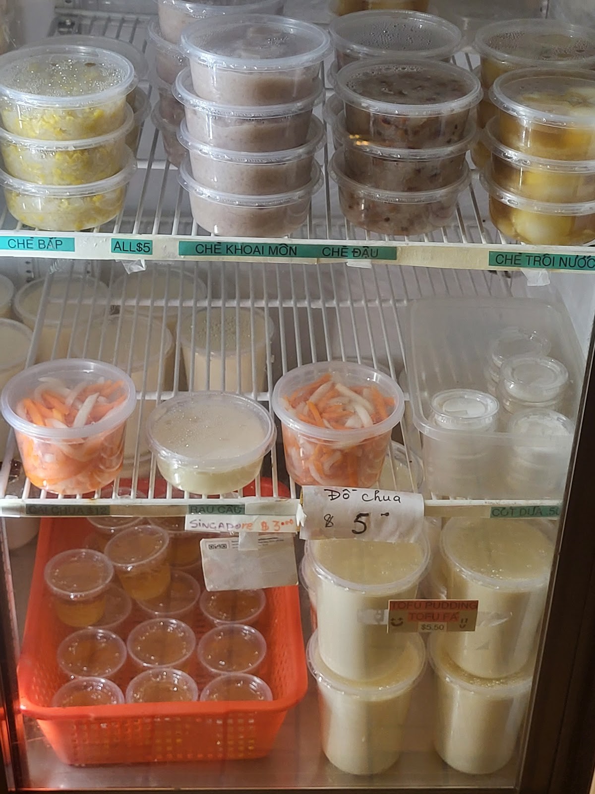 Mama's Tofu: food & drinks