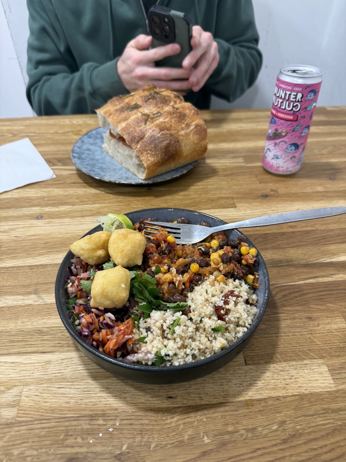 Chaya Canteen: food & drinks