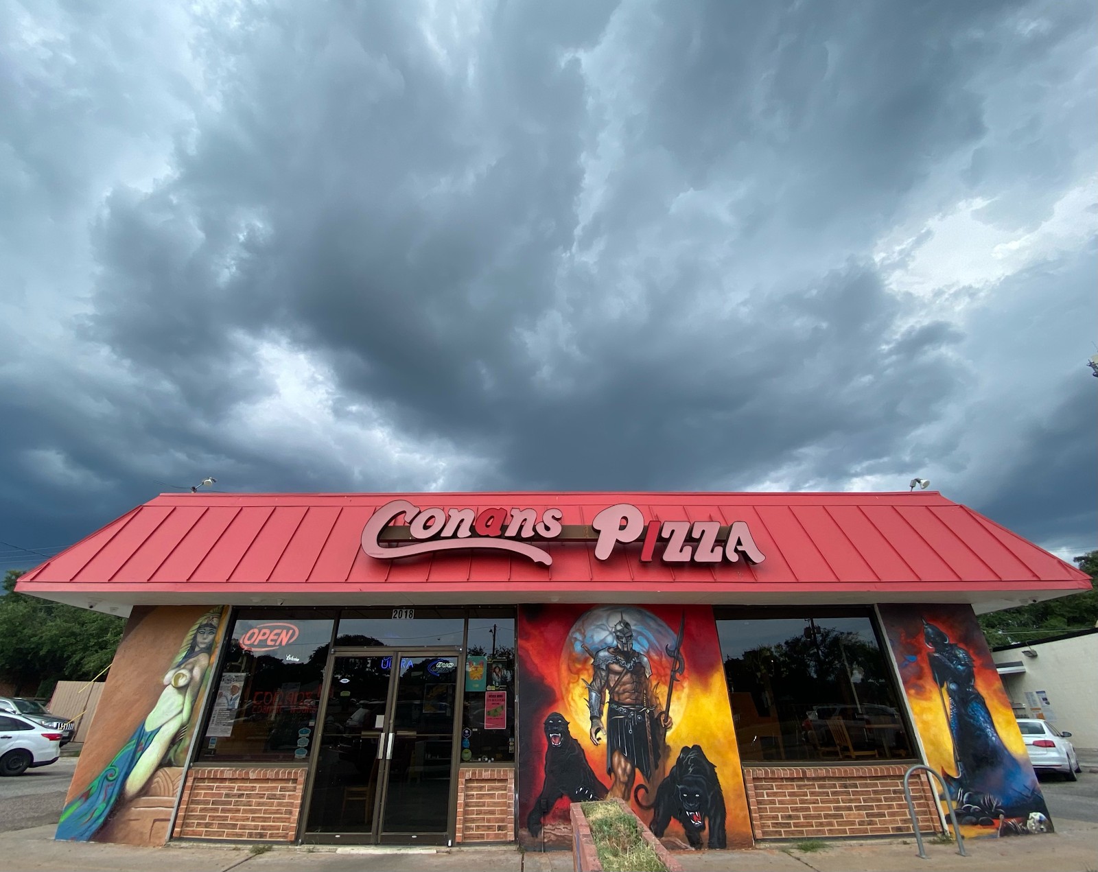 Conans Pizza South: the place