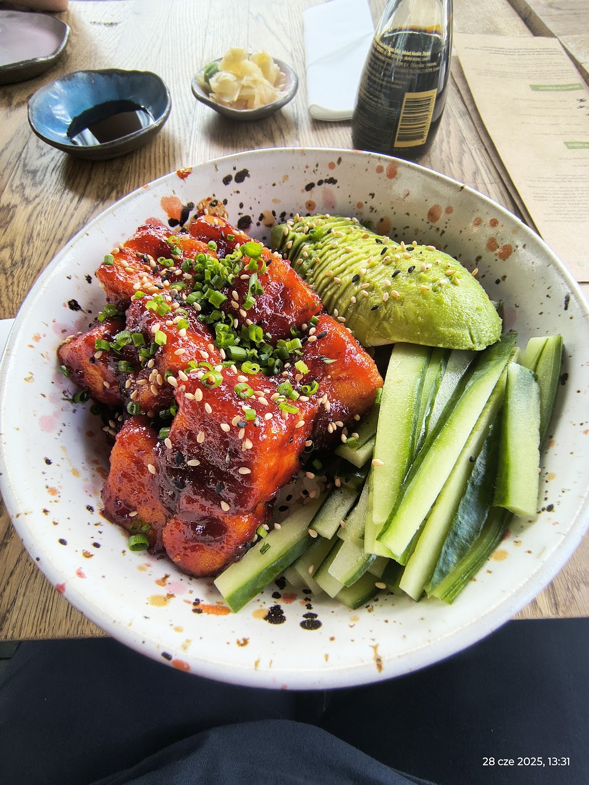 Youmiko Vegan Sushi: food & drinks