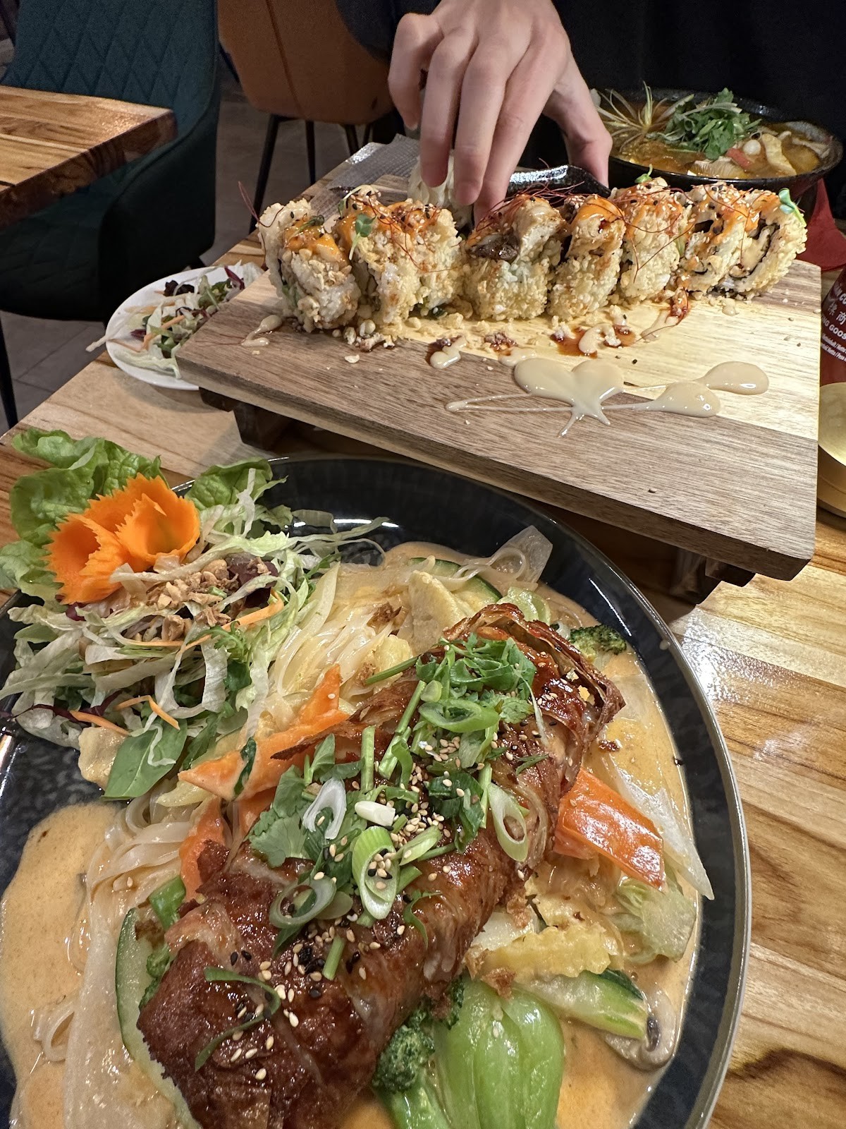 Tokymon Chay Restaurant: food & drinks