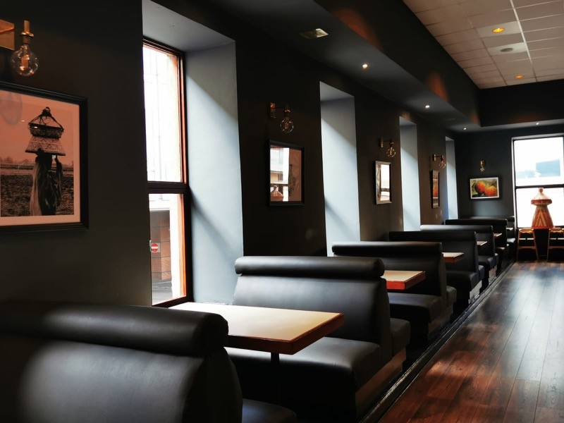 Mosob Bar & Restaurant: the place