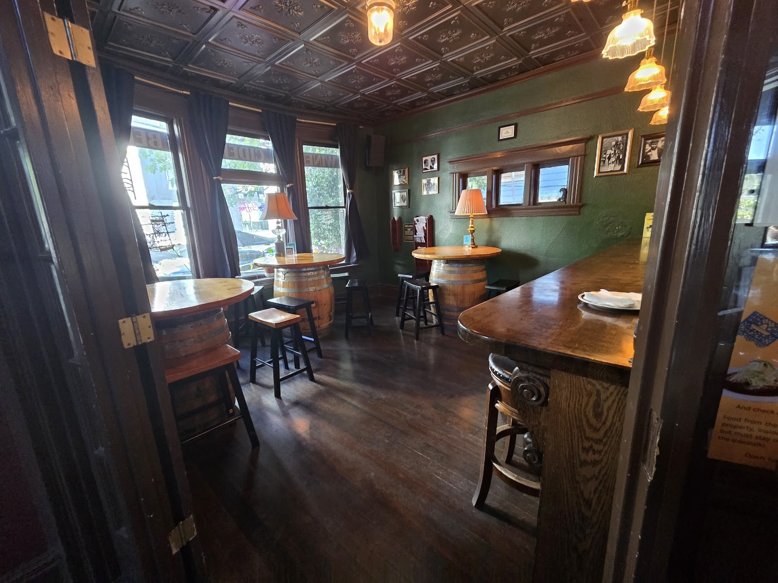 Workers Tap & Cafe: the place
