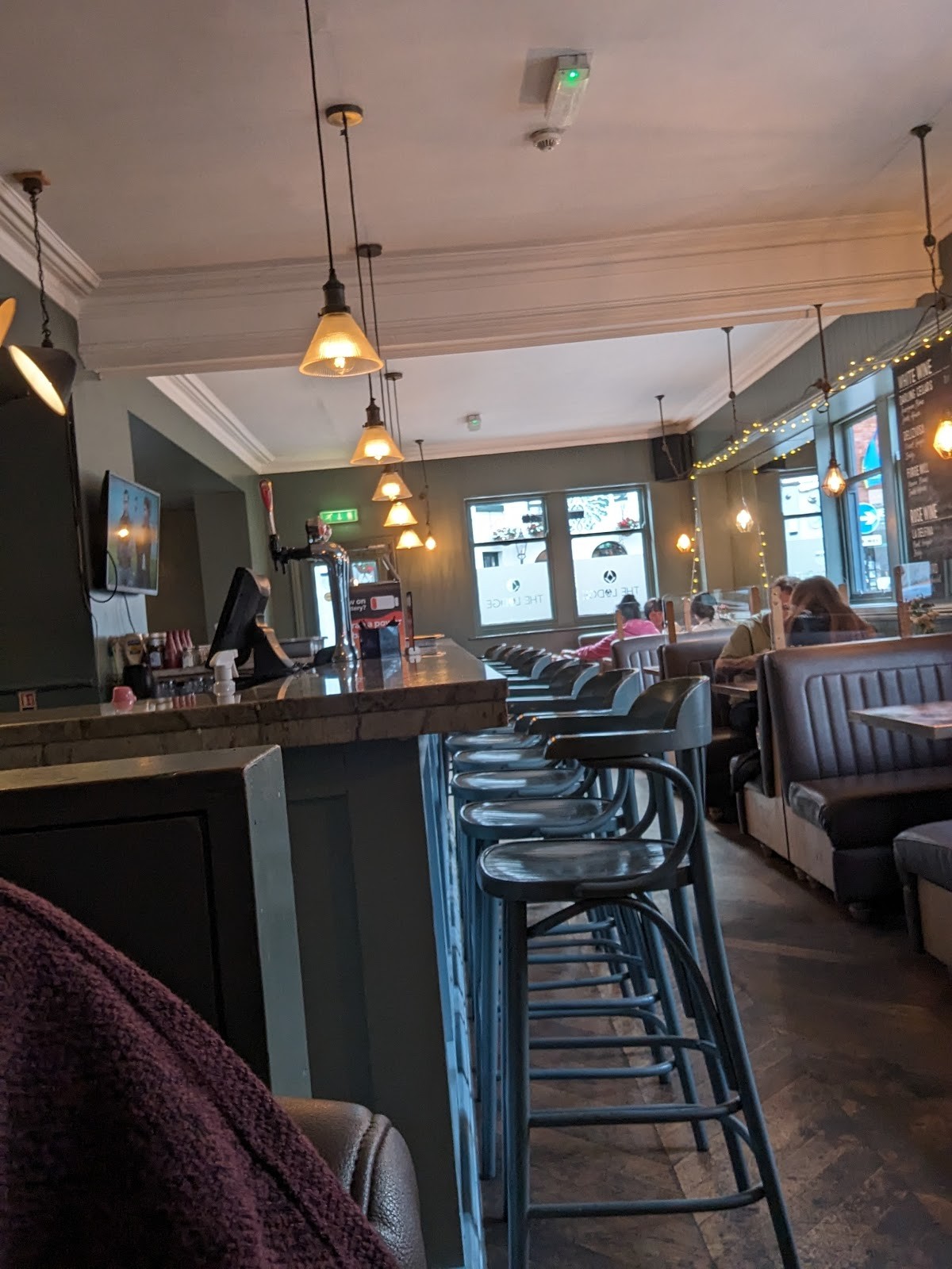 The Masonic Arms: the place