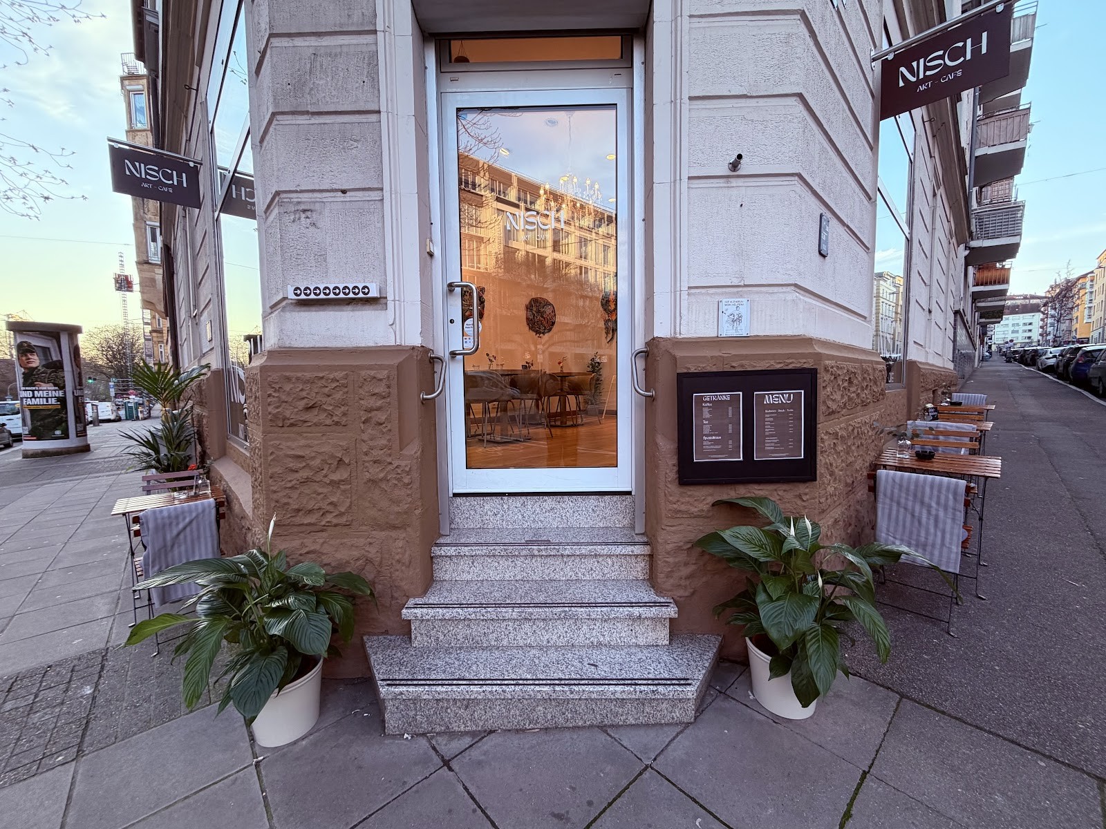 Café Nisch: the place