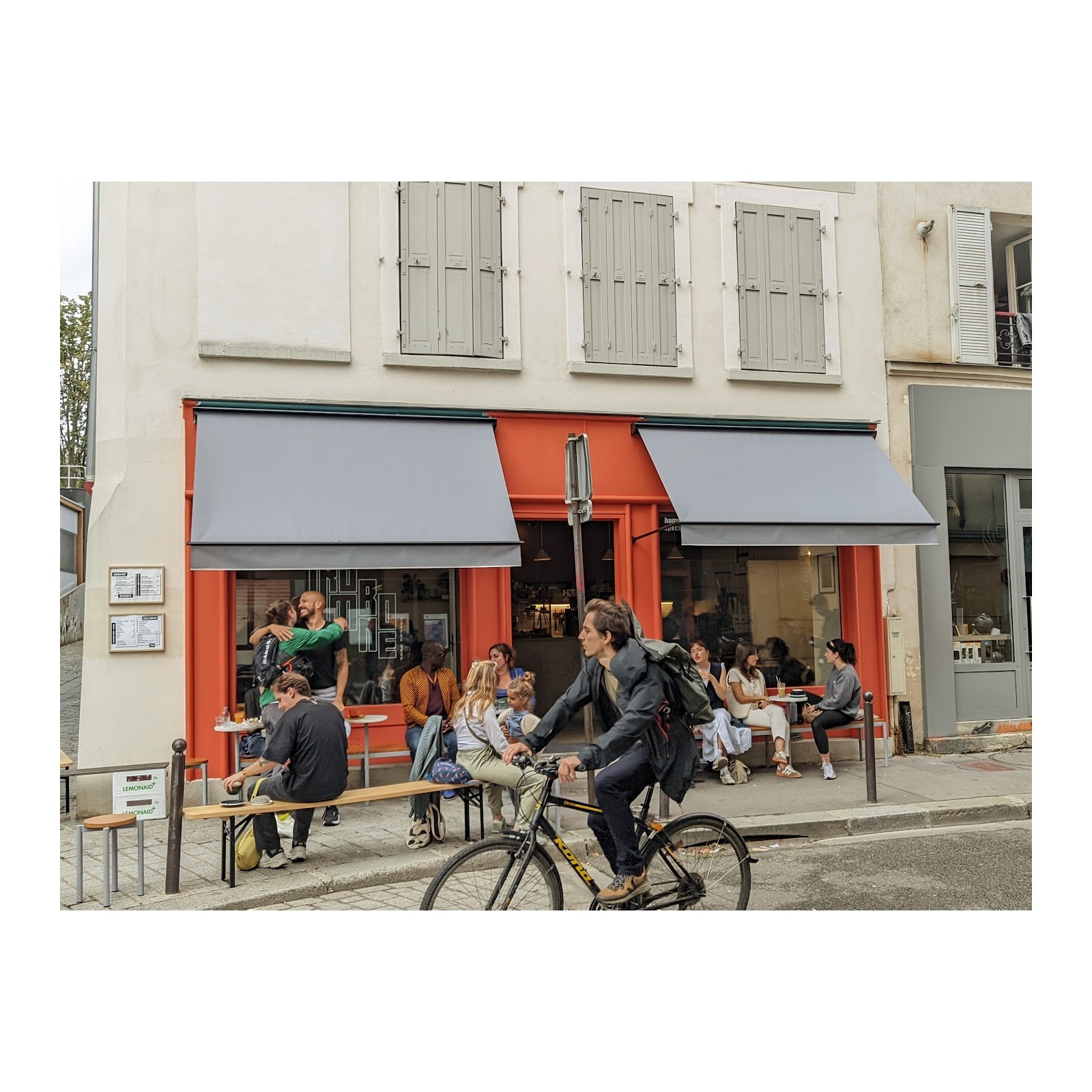 Trombone coffee shop: the place