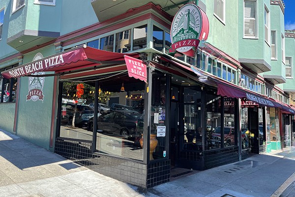 North Beach Pizza: the place