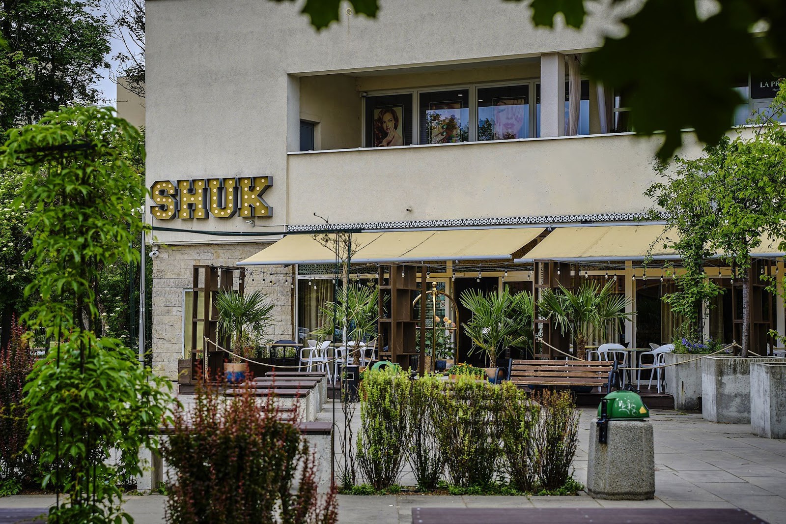 SHUK mezze & bar: the place