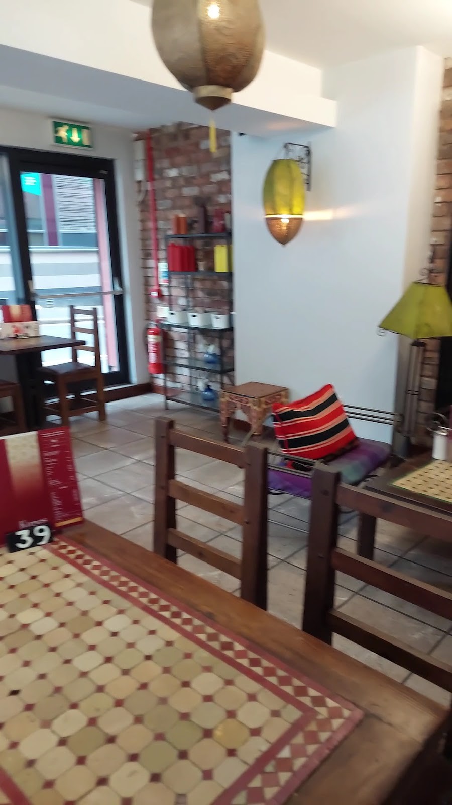 Kimos Restaurant: the place