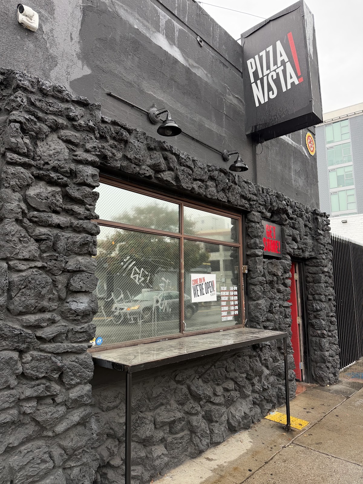 PIZZANISTA! DTLA Arts District: the place