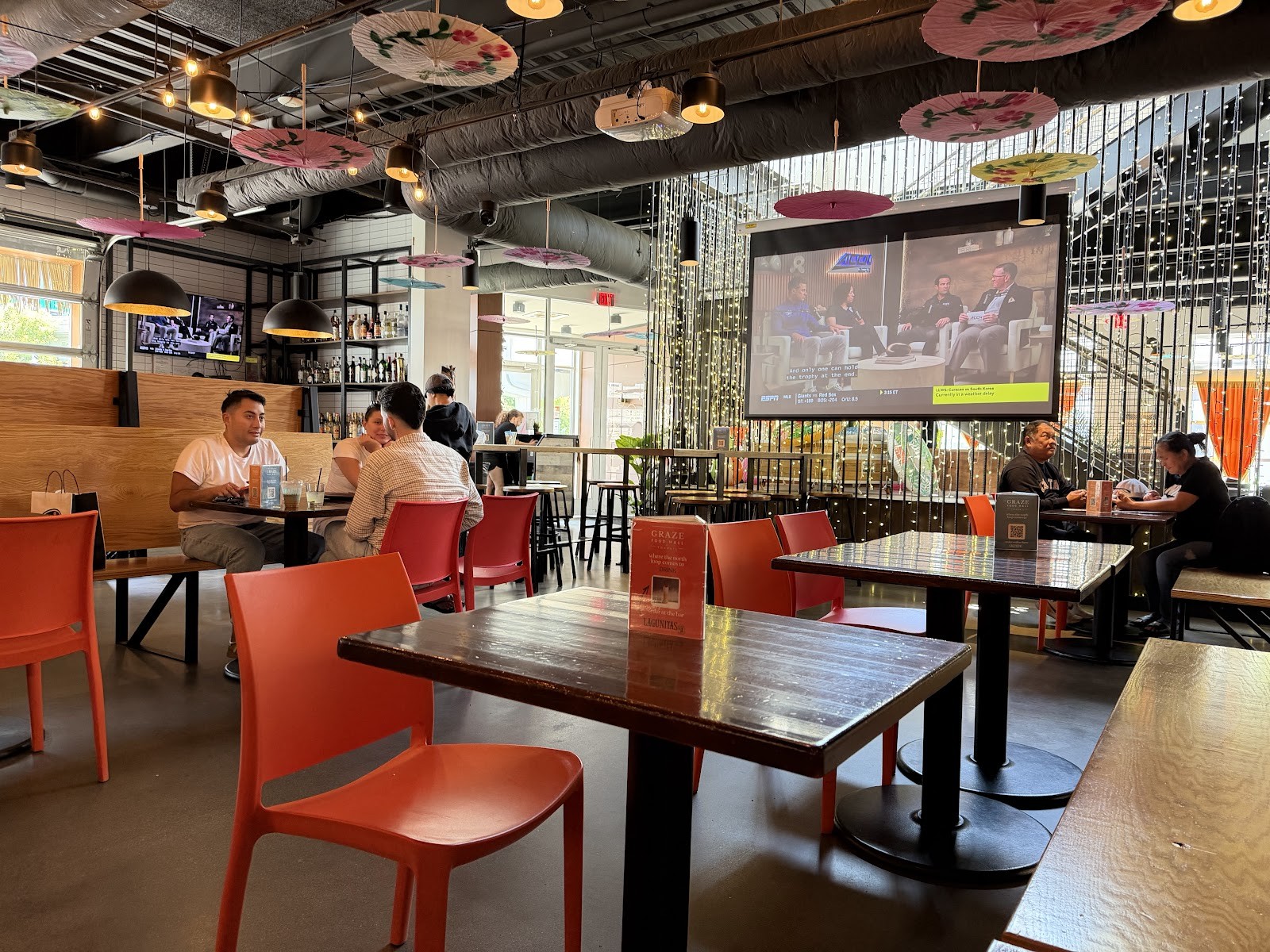 Graze Food Hall by Travail: the place