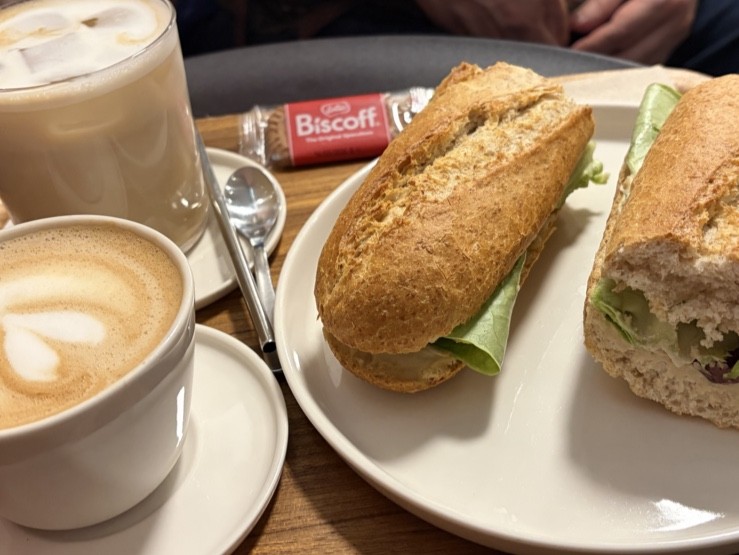MoMu Café: food & drinks