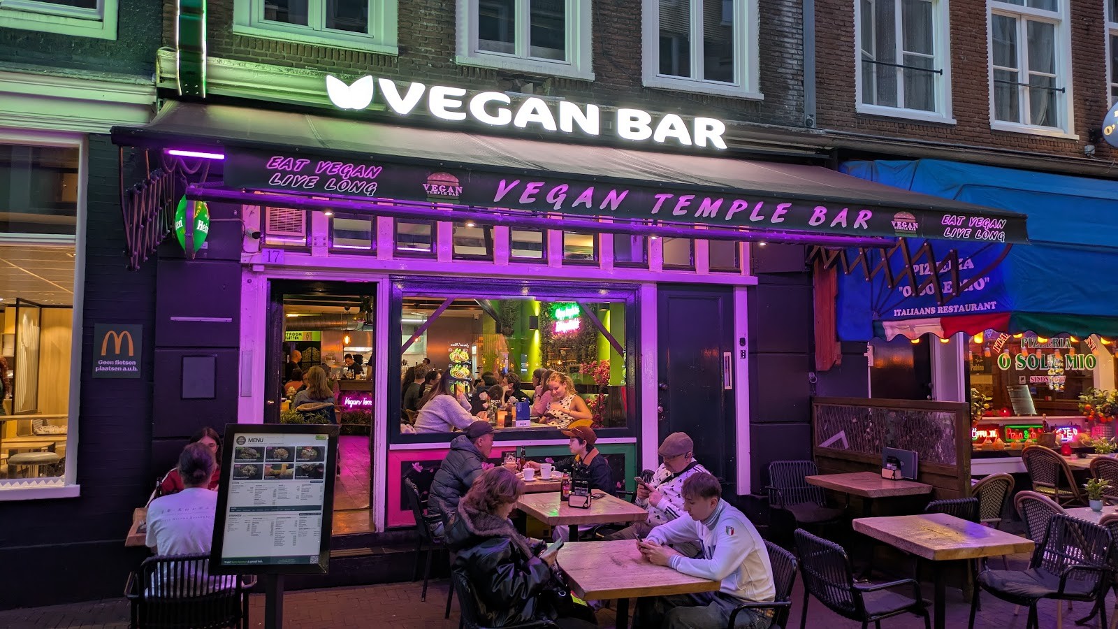 Vegan Temple Bar: the place