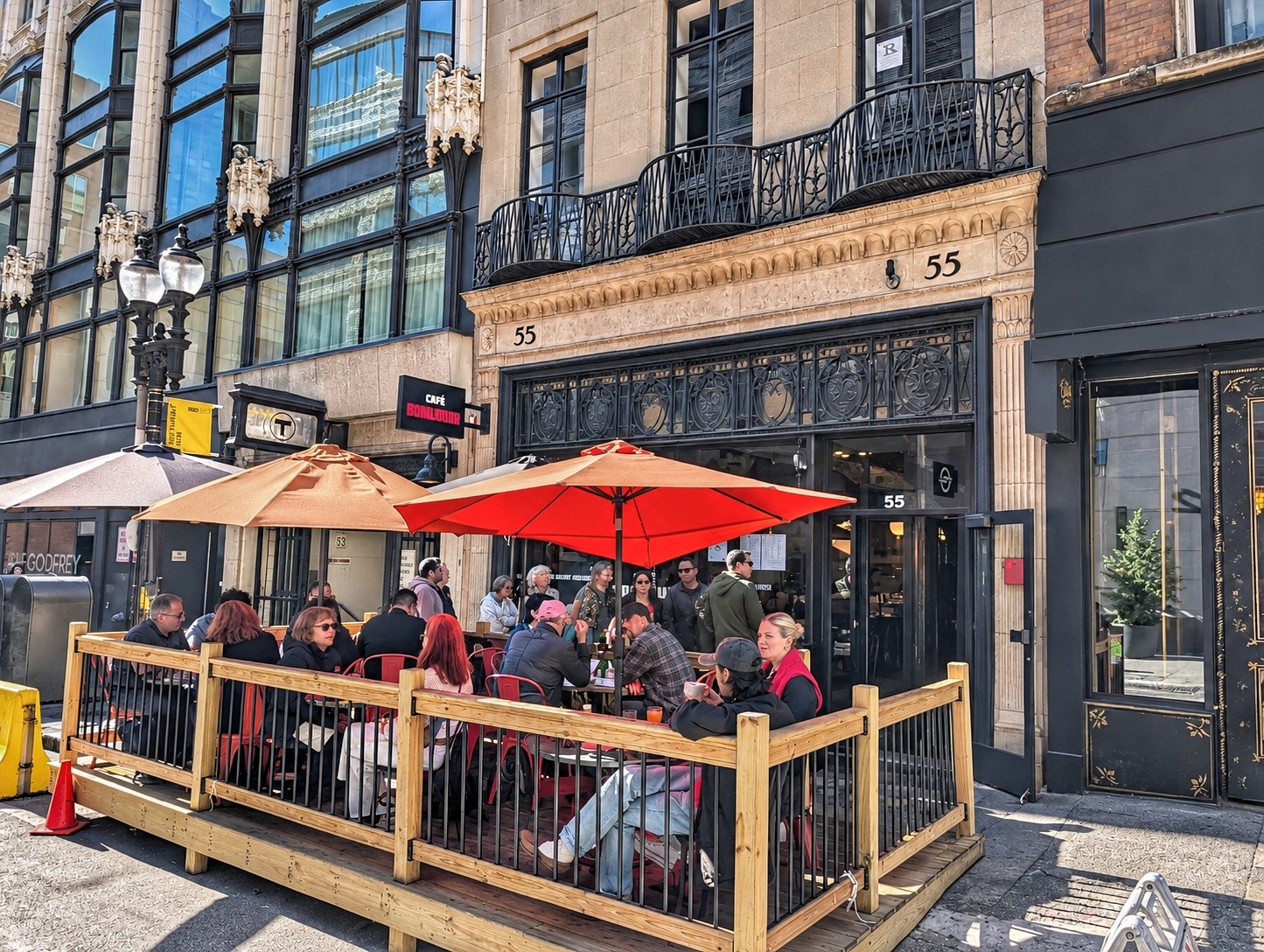 Cafe Bonjour: the place