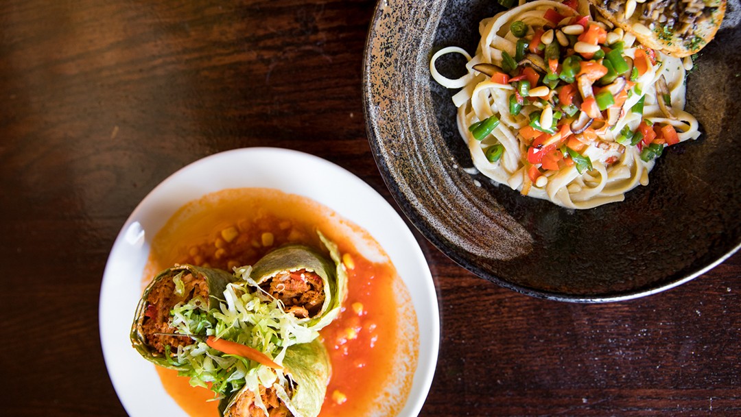 Cafe Sunflower Buckhead: food & drinks