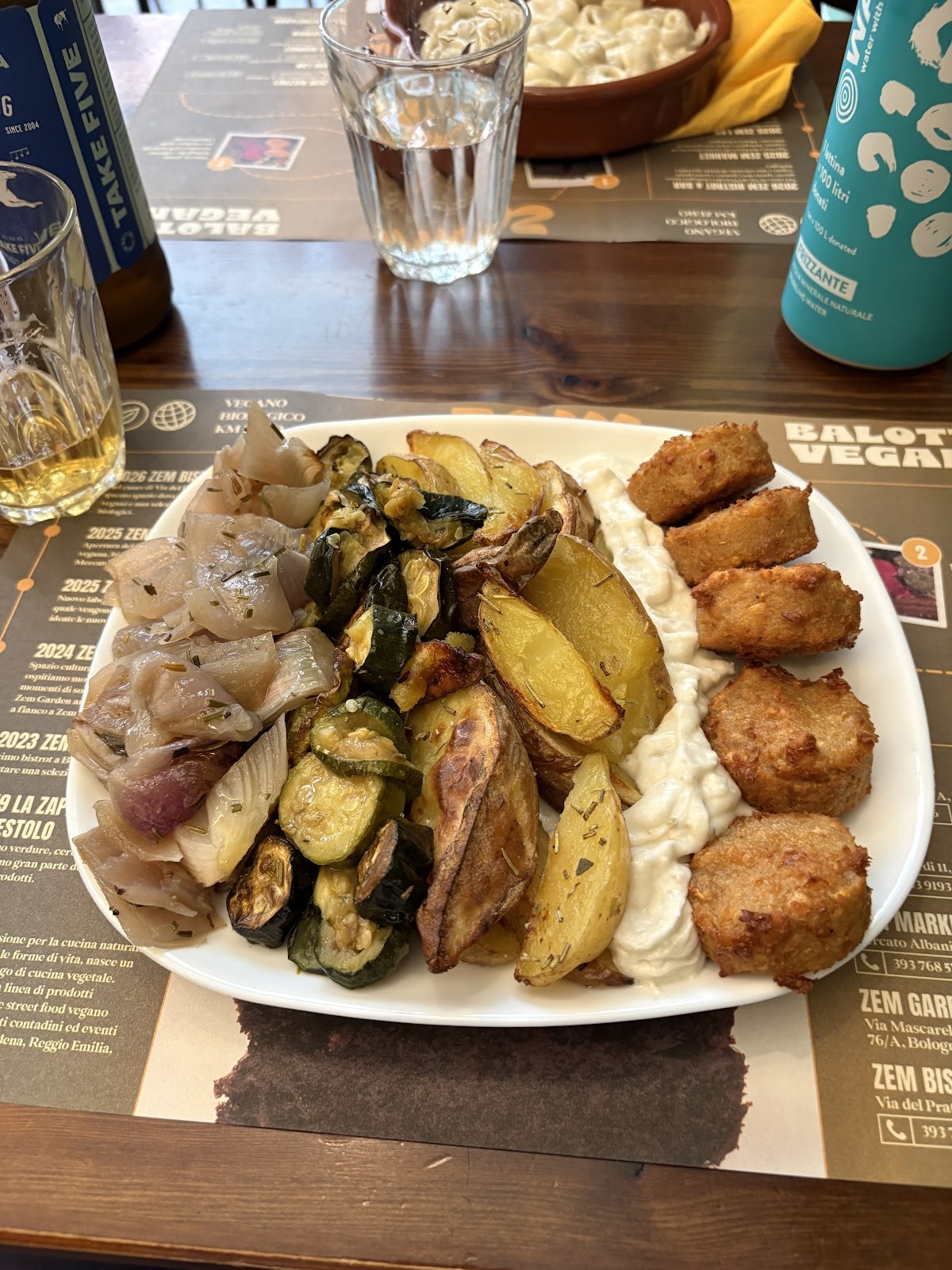 ZEM Vegan Bistrot: food & drinks