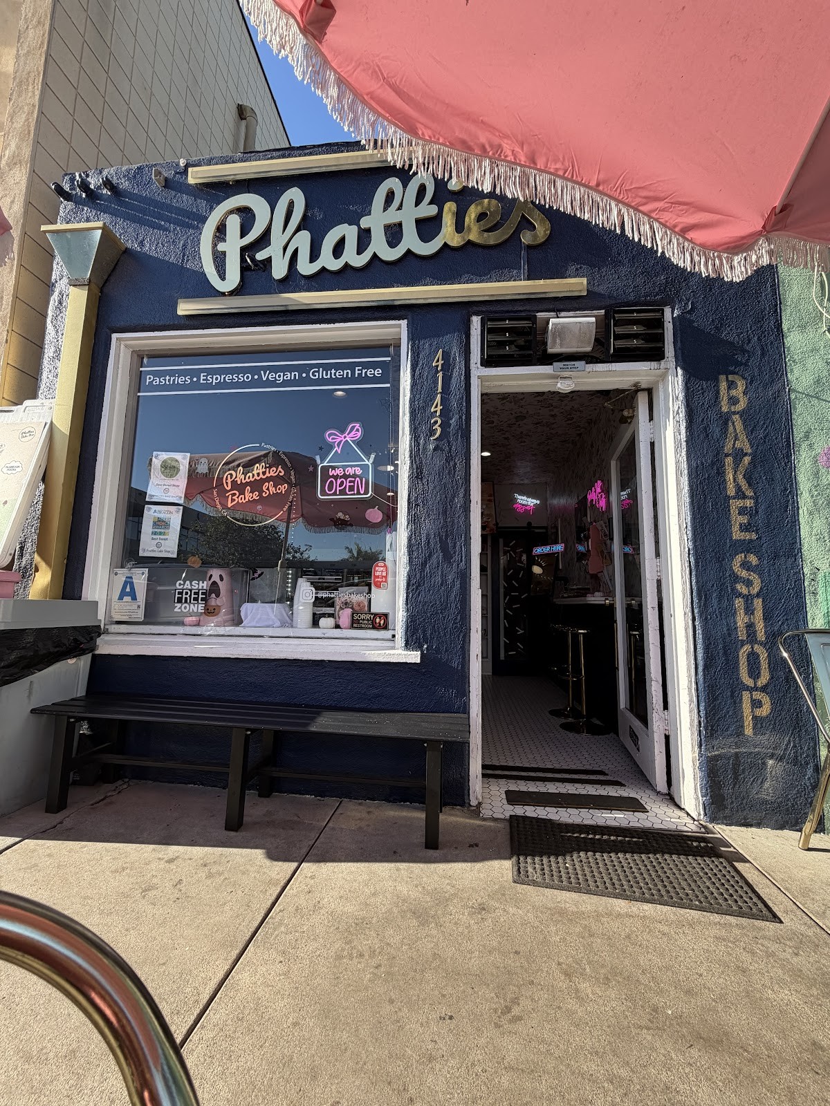 Phatties Bake Shop: the place