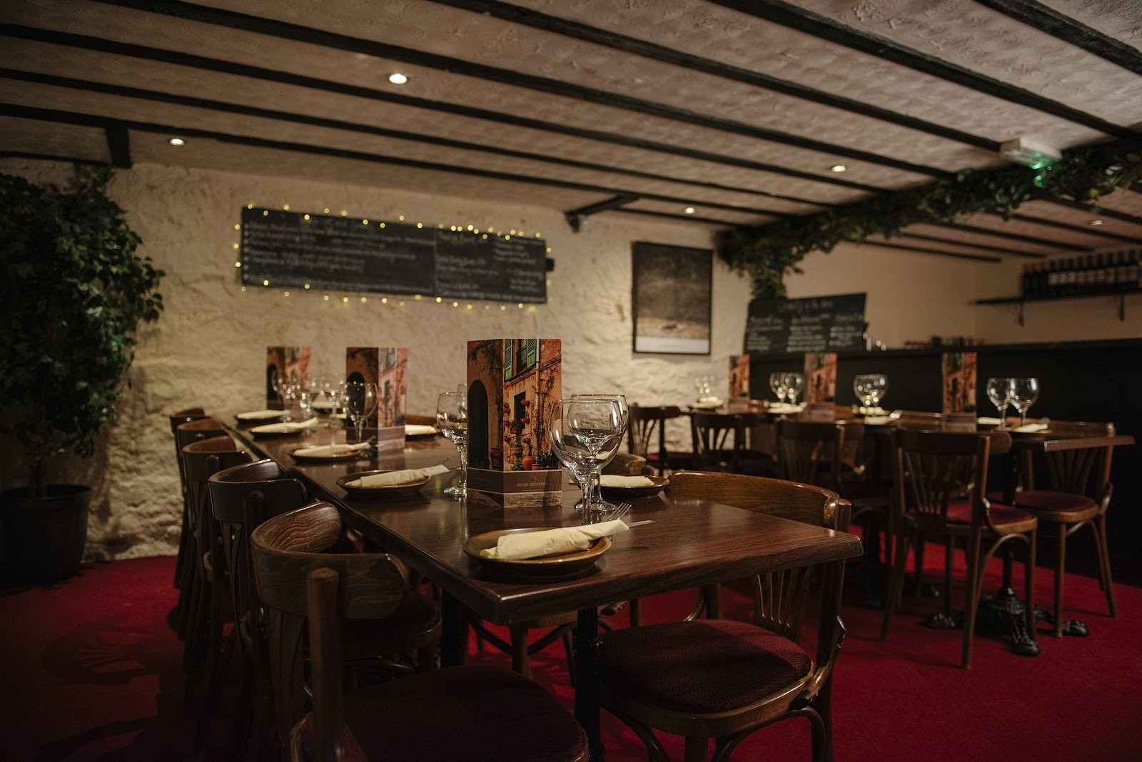 Boquerones Tapas and Cocktails: the place