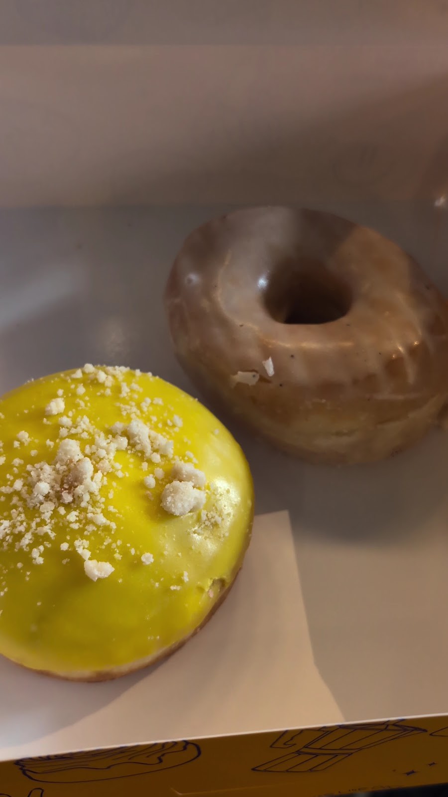 Doce Donut Co: food & drinks