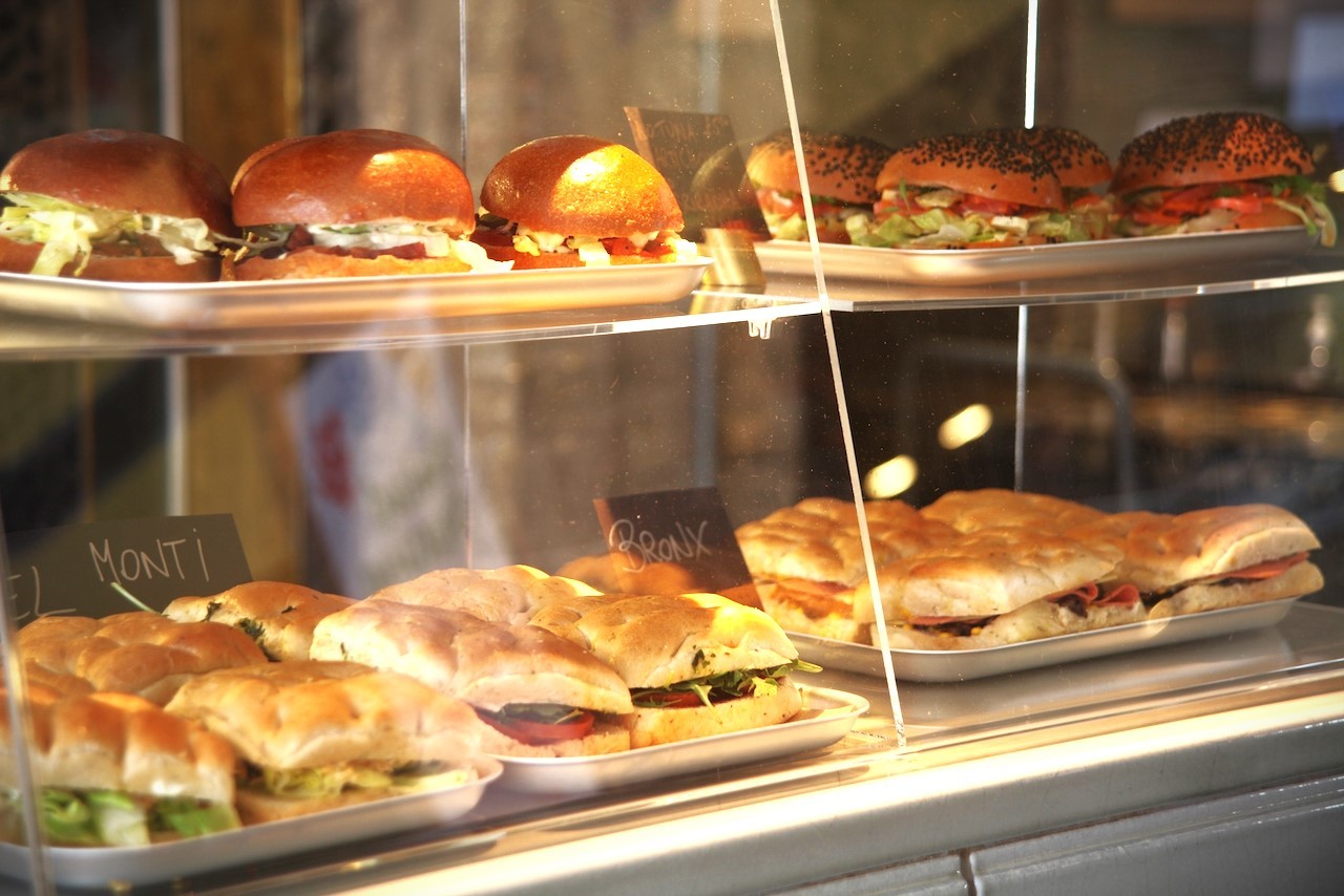 123V Bakery & Cafeteria: food & drinks