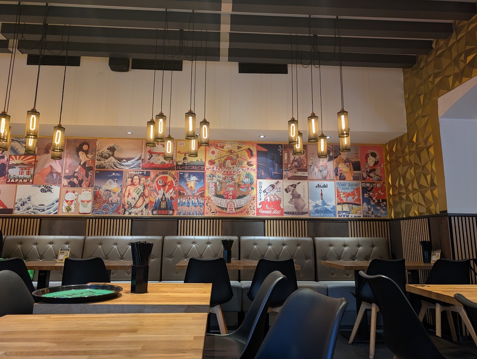 Takumi japanisches Chicken & Vegan Ramen Restaurant Köln: the place