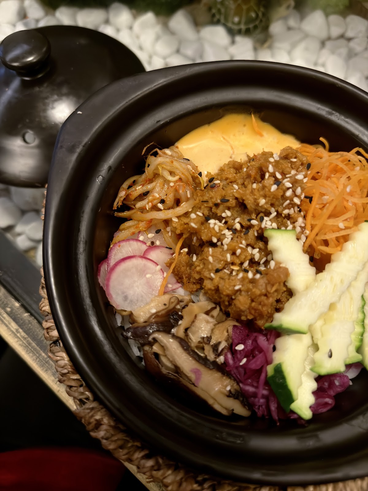 Emira Vegan Sushi Restaurant: food & drinks