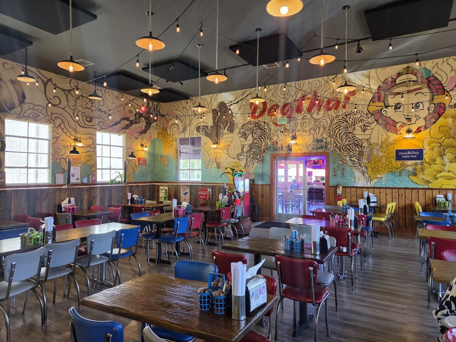Degthaistreetfood LLC: the place