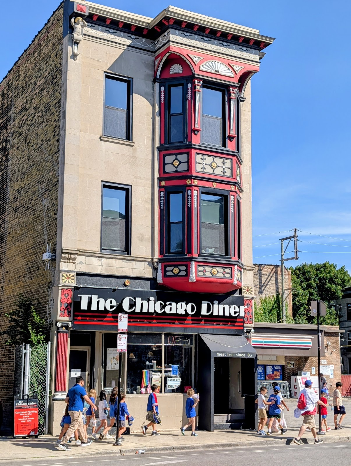 The Chicago Diner, Lakeview: the place