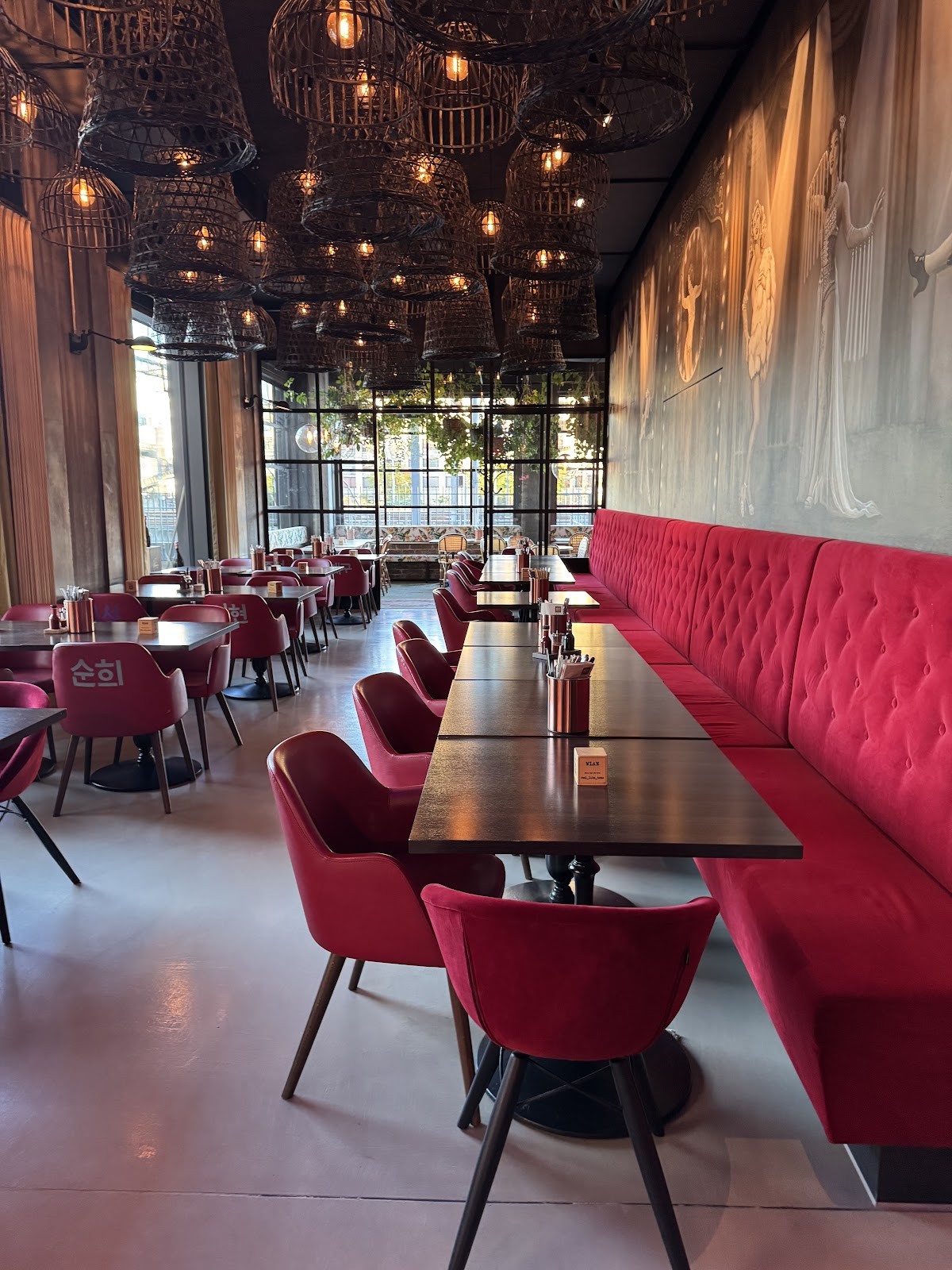Miss Miu, Zürich Europaallee: the place