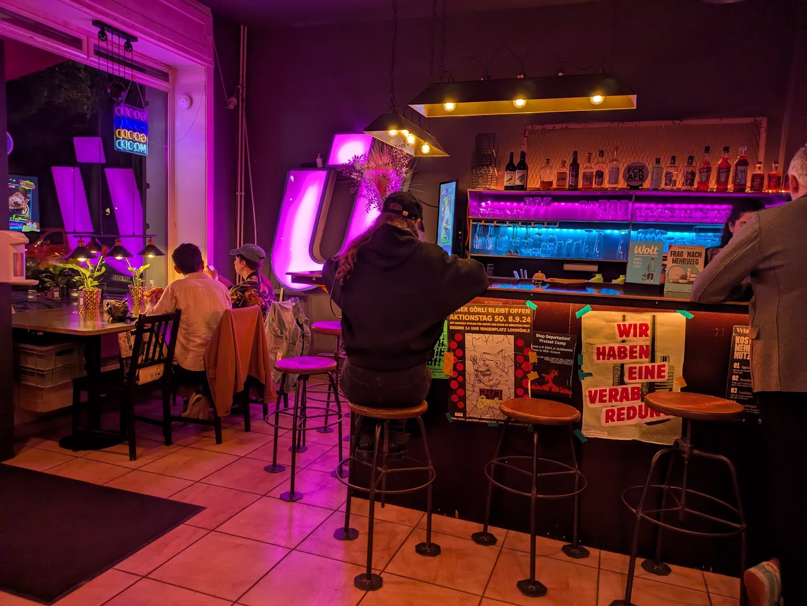 tschüüüsch – Vriends & Cosy Comfort Food: the place