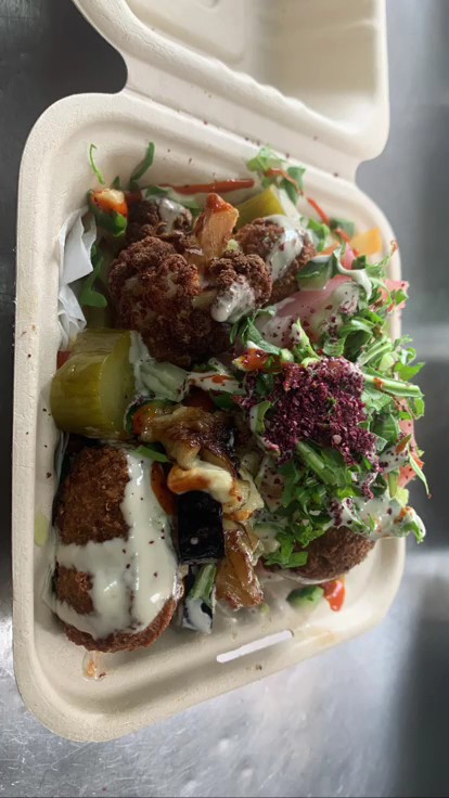 Wazzup Falafel: food & drinks